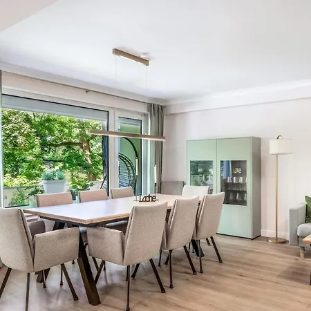 Exklusives Parkside In Der Innenstadt Am Park Apartment