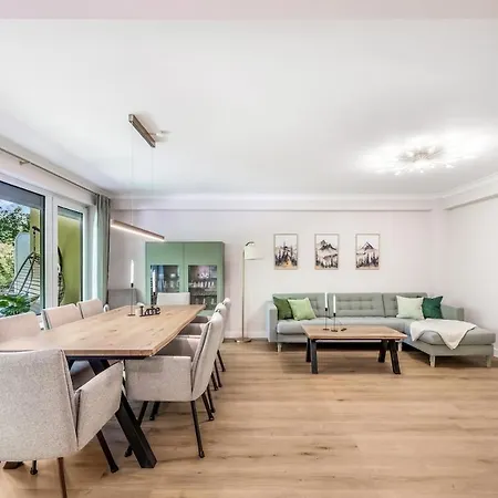 Exklusives Parkside In Der Innenstadt Am Park Apartment