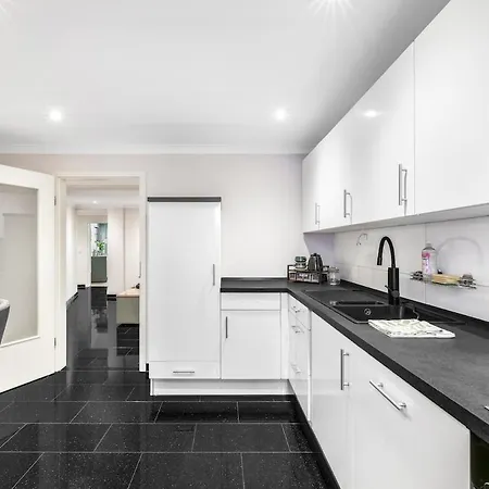 Exklusives Parkside In Der Innenstadt Am Park Apartment