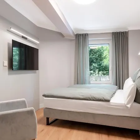Exklusives Parkside In Der Innenstadt Am Park Apartment